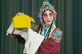 新中国第一代刀马旦青衣！杨秋玲《穆桂英挂帅.捧印》真过瘾视频封面