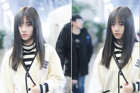 鞠婧祎新发色现身皮肤白到发光 白色外套显温柔神仙颜值