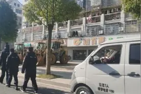 胡鑫宇事件更多细节披露！录音笔被挂在尸体旁的墙上，并不在身上视频封面