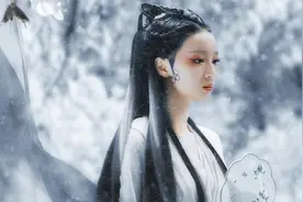 用流光飞舞来打开这版白蛇人间||没想到这版剧中剧选角会那么带感视频封面