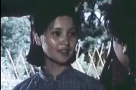 她是李小璐妈妈获评最漂亮女演员演贤惠妻子著称李小璐真打脸..视频封面