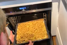 自家院子里苹果摘来做发面蛋糕，看看德国地道做法！美食Vlog