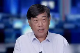 杨凯生解密工商银行“宇宙行”是怎么炼成的？视频封面