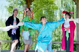 搞笑剧：学校表演课，师生演起了《甄嬛传》，大圣竟饰演华妃娘娘视频封面