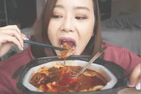 火车上必备的4种小零食，你的包里有同款吗？网友：泡面早已过时