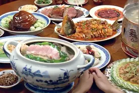 这部馋到你流口水的《饮食男女》，台湾厨神亲自给其当手替视频封面