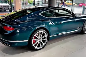 买家用B级车看这3款！仅18万配2.0T+8AT，舒适省油、三大件靠谱