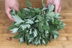 艾草也能吃？不加一滴水不用一滴油，放一年都不会坏，好吃！视频封面