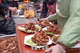山西农村结婚流水席，硬菜多到吃不完，厨师：一桌子只要350元视频封面
