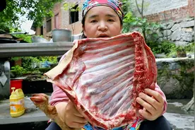 苗大姐贪便宜半价买羊肉，高压炖1.5小时，硬是扯不动，亏还是赚视频封面