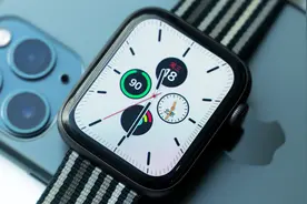 搞机零距离：Apple Watch Series 5体验 全天亮屏续航还不变？视频封面