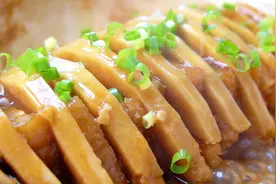 香芋好吃有诀窍，学会客家这一特色做法，肉香味美，吃一口满嘴香