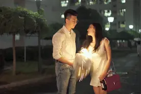 痴情男拒当备胎勇敢表白，惨遭女神拒绝。视频封面