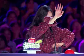 达人秀：选手翻唱《爱的供养》，刚唱一句，杨幂：停！视频封面