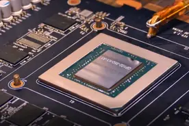 1080TI的显卡核心损坏修一下收费多少合理。收费2000贵吗视频封面