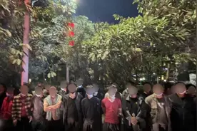 7座面包车竟塞了27人，东莞交警：司机是再犯，以前被我处罚过视频封面
