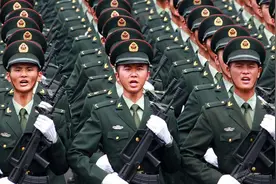 各国一个师有多少人？美国17000人，印度15000人，中国呢？视频封面