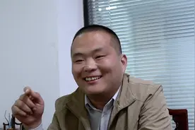 4s店提新车宁肯车价再低也要店内保险，车辆保险利润有那么大？视频封面