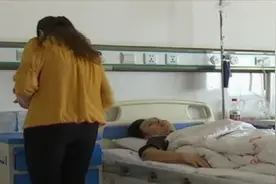 男子在酒店失足跌伤，双方对责任划分各不相让，律师对此这么说视频封面