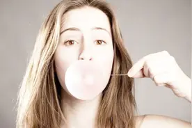 每天嚼上1包口香糖，1个月后会发生怎样变化？效果堪比整容