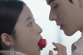 高甜姐弟恋：和医生弟弟谈恋爱，亲一下意犹未尽，那就再亲一次！视频封面