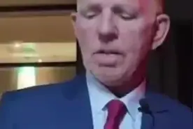 热议！英国博主感慨中国夜市，被当朋友这事咋看？视频封面