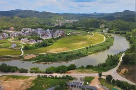 广西七兄弟的豪宅，门口反弓被一招化解，能看懂的不简单视频封面