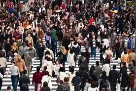 官方：2023年末中国男比女多3097万人视频封面