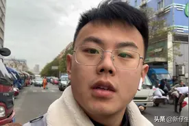 新仔牙膛全肿了，怎么上火了呢？今天回趟家妈妈给炒个土豆丝香