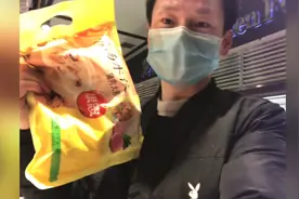 新人买了4件食品花了50发现思念与三全水饺一样价格翻一倍