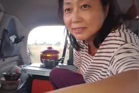 两口自驾床车为什么重返山东潍坊白浪河？露营就要找能钓鱼的地方视频封面