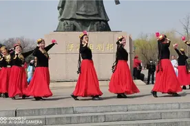 欢度女神节跳支新疆舞视频封面