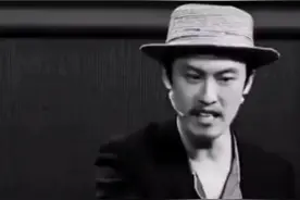 爱因斯坦一天睡四个小时?视频封面