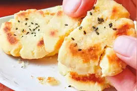 没有烤箱，电饼铛也能做桃酥，多加1种食材，酥软掉渣，入口即化视频封面
