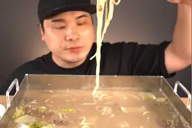 【韩国donkey】海鲜大咖～大章鱼 鲍鱼 大虾🍤视频封面