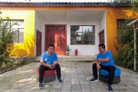 我和另外一个自己，在我们爱的小院里，友好的讨论下一个主题视频封面