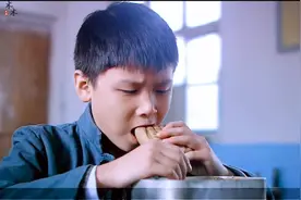 老师善意的谎言帮助了贫困学生，长大后成才的他........视频封面