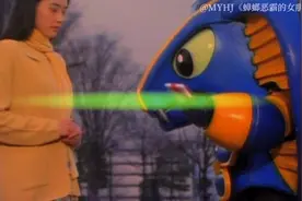 蟑螂恶霸和他女朋友的爱情故事！视频封面