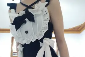 第一次穿这种衣服，挺难受的，问题是穿上不能上厕所