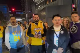 73亿市值的湖人队球星，都开什么车到球馆，底薪丁威迪都开法拉利视频封面