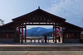 位于武夷山脚下的五夫古镇，理学宗师朱熹在此生活了近50年