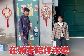 医院回来后，改改一直住在娘家，轮流陪伴晨曦，希望时间淡化一切视频封面