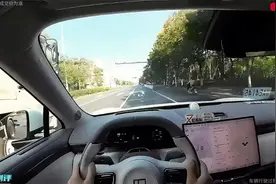 25万开完极氪7X，再开阿维塔07，实测300公里原来差距这么大！视频封面