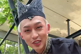 在印度尼西亚花50万化妆！#化妆 #闪电不难过 #印尼 #一定要看到最后