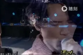#杨宗纬 #向全世界安利 #神级现场 #音乐  《越过山丘》视频封面