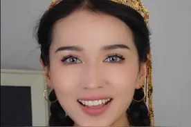 李白到底是哪里人 真的是外国人吗， 李白出生碎叶城，现吉尔吉斯斯坦境内，但古碎叶城是西域的一部分，属于唐朝境内，另外李白祖籍甘肃陇西。 他自己写到：本家陇西人，先为汉边将…因此李白是地地道道的中国人。长安三万里，西域，新疆，新疆旅行，新疆是个好地方，维吾尔族姑娘 说新疆。#新疆 #李白 #旅行 #长安三万里李白是杜甫白月光 #新疆是个好地方视频封面