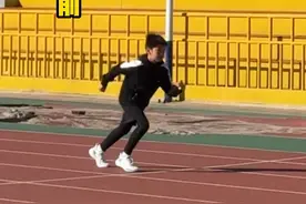 看完就会的体测50米提分秘诀  #李宁young #李宁聚星 #晒出我的人生跑鞋#这样穿运动日常两不误视频封面