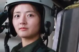 空军公开招选女飞行员高考成绩优异、飞行潜质突出的可获清华、北大等校“双学籍”高中应、往届毕业生17岁-20岁之间 双眼裸眼视力C字表在0.8以上#空军#招飞#女飞行员#高中毕业生