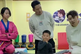 当我们去隔壁馆赔礼道歉时 #乐事米饼#乐事鲜焙裸米饼#赴一场即食行乐小家宴