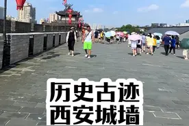 西安城墙能保留到现在多亏了张铁民市长，是他力排众议才保留了城墙，如今我们才能登上这么美的古城墙#旅行推荐官 #西安城墙 #古建筑之美 #历史古迹 #西安历史视频封面